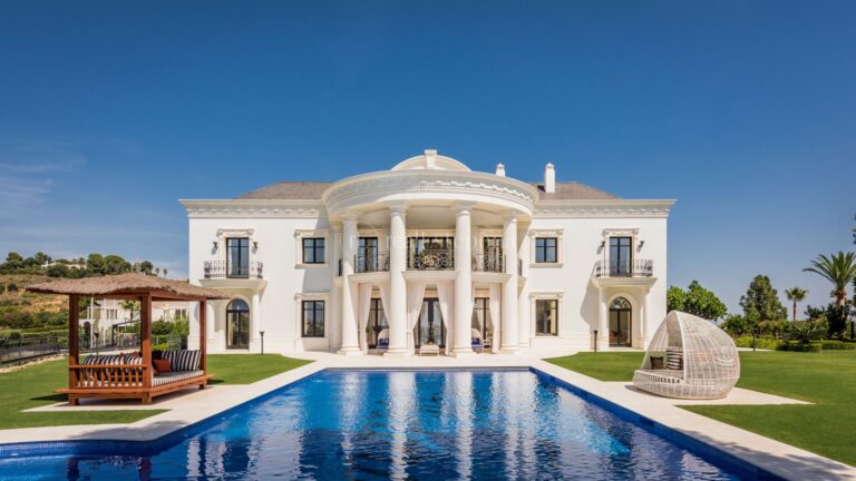 2404HFV | Villa in Marbella East – € 9,500,000 – 7 beds, 7 baths