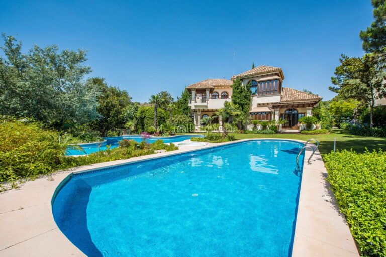 5101HFV | Villa in Benahavis – € 5,850,000 – 8 beds, 8 baths