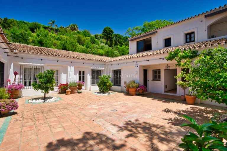 2497HFA | Apartment in Benahavis – € 1,300,000 – 2 beds, 2 baths