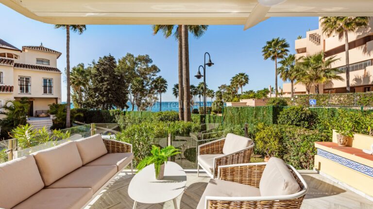 194HFTH | Town House in Estepona – € 995,000 – 3 beds, 3 baths