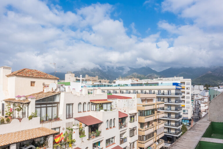 R4880503 | Penthouse in Marbella – € 795,000 – 3 beds, 2 baths