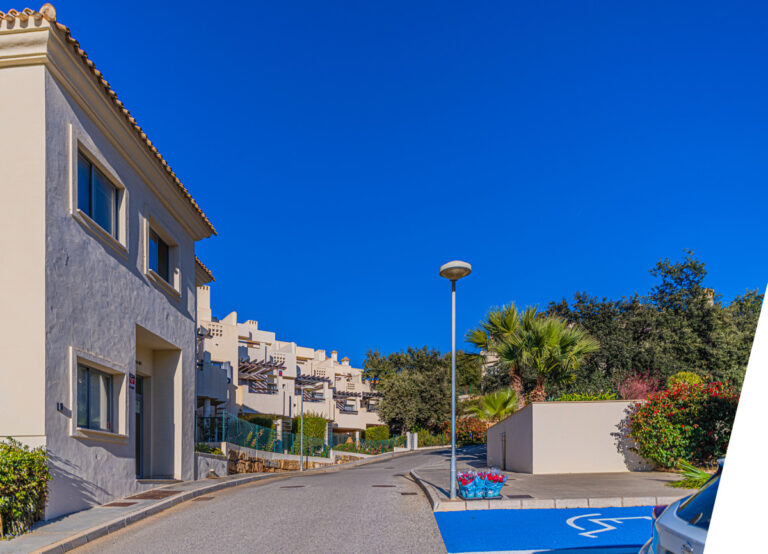 R3947989 | Townhouse in Cabopino – € 420,000 – 3 beds, 2.5 baths