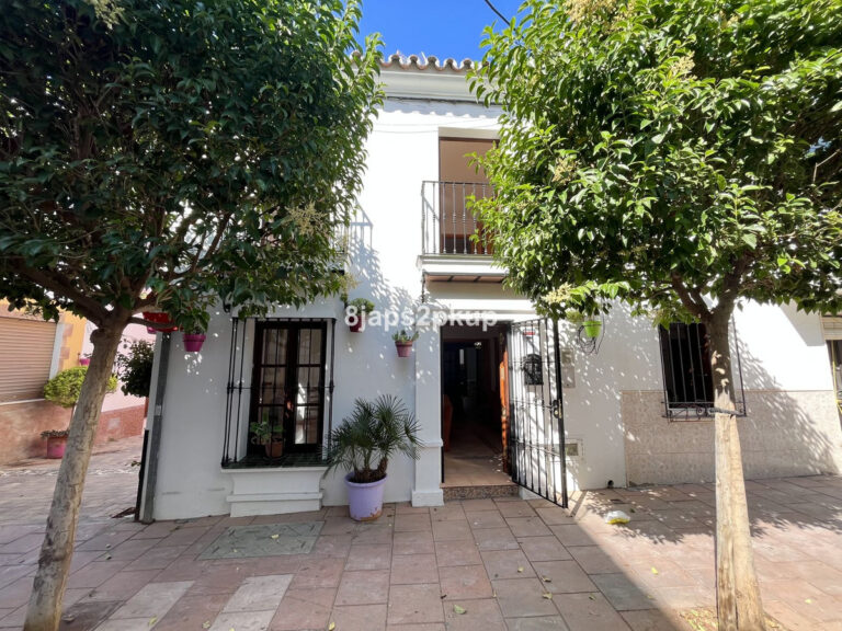 R4786624 | Townhouse in Estepona – € 420,000 – 2 beds, 2 baths