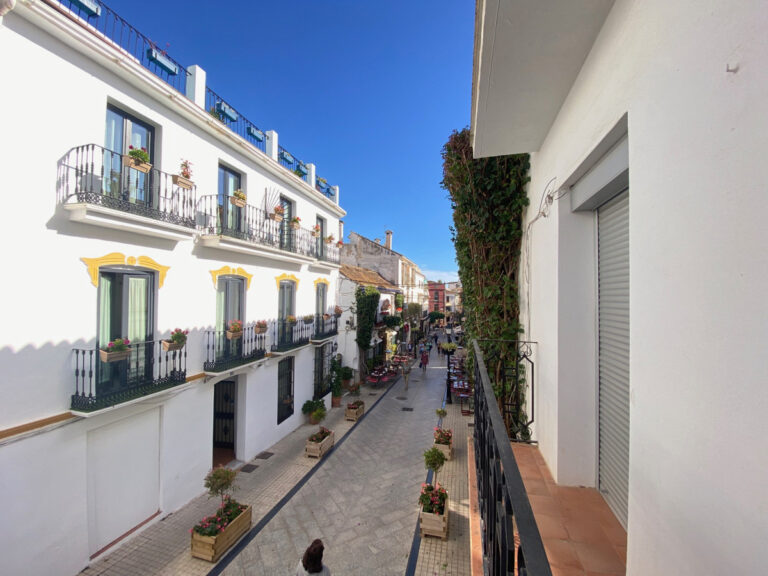 R4691482 | Townhouse in Marbella – € 1,250,000 – 4 beds, 3 baths