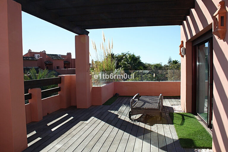 R4775533 | Penthouse in Marbella – € 1,250,000 – 4 beds, 3 baths