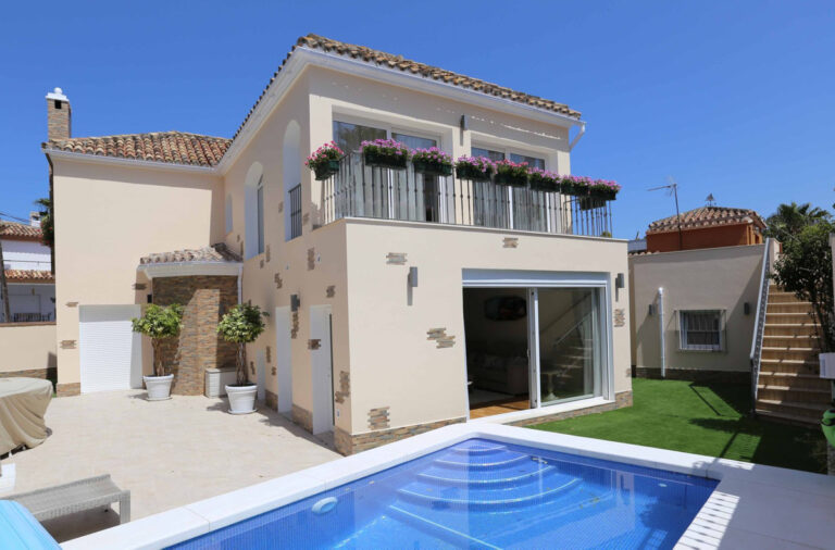 R2858600 | Detached Villa in San Pedro de Alcántara – € 1,500,000 – 4 beds, 4 baths