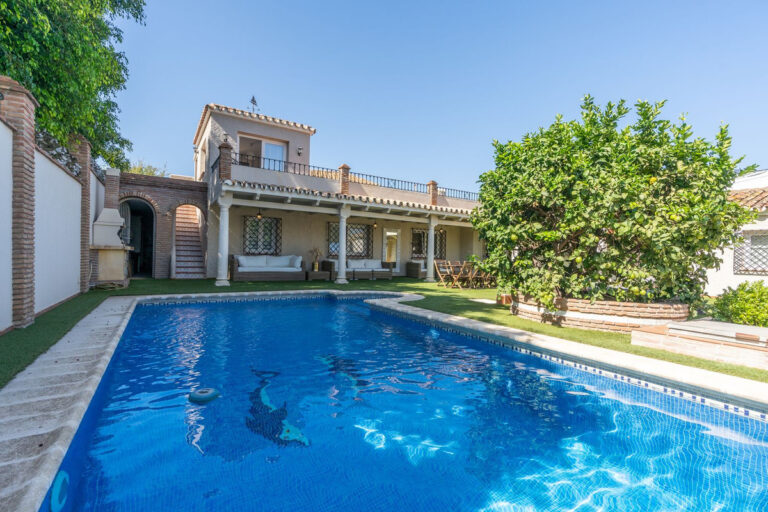 R4403023 | Detached Villa in San Pedro de Alcántara – € 1,800,000 – 5 beds, 4 baths