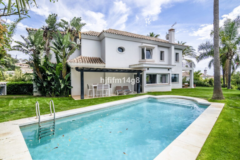 R4323565 | Detached Villa in El Rosario – € 1,850,000 – 4 beds, 3 baths