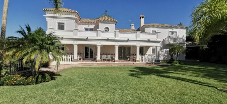 R3508726 | Detached Villa in Estepona – € 2,100,000 – 5 beds, 5 baths