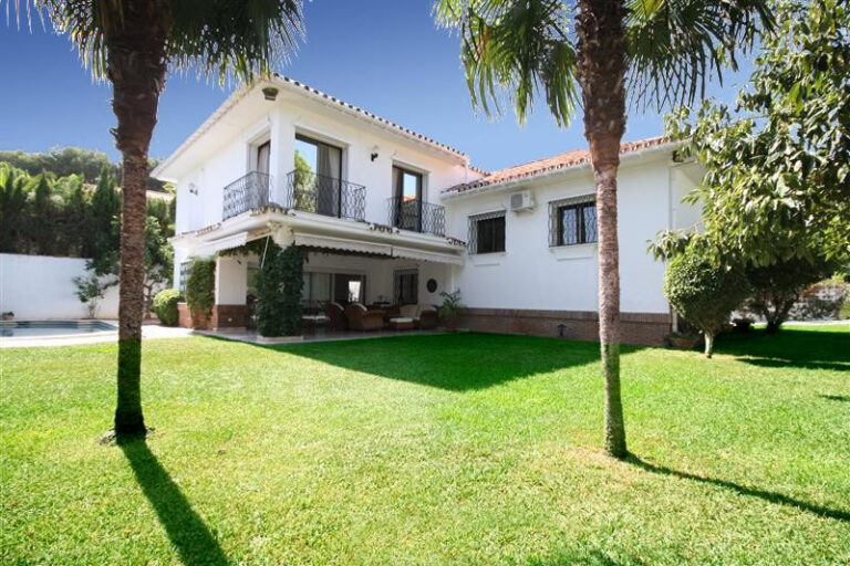 R2043104 | Detached Villa in Los Monteros – € 4,300,000 – 6 beds, 5 baths