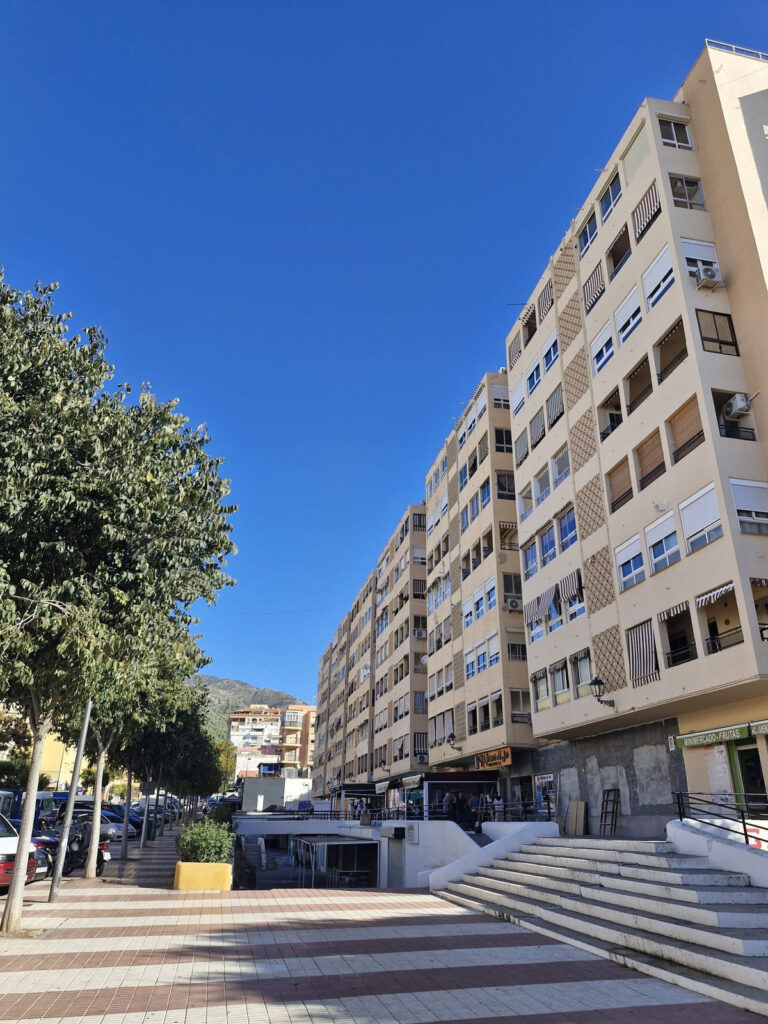 R4869172 | Middle Floor Apartment in Marbella – € 345,000 – 3 beds, 2 baths