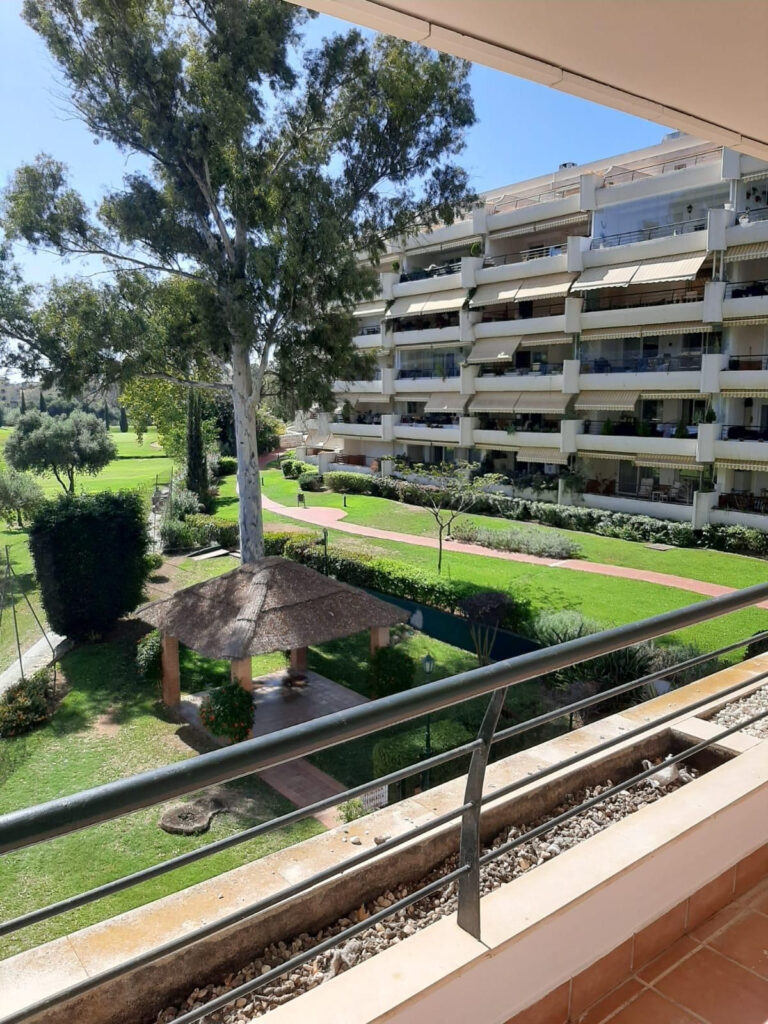 R4874866 | Middle Floor Apartment in Guadalmina Alta – € 460,000 – 3 beds, 3 baths