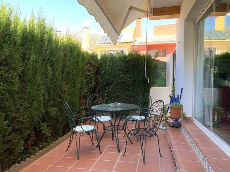 R4754608 | Semi-Detached House in Marbella – € 480,000 – 3 beds, 3 baths