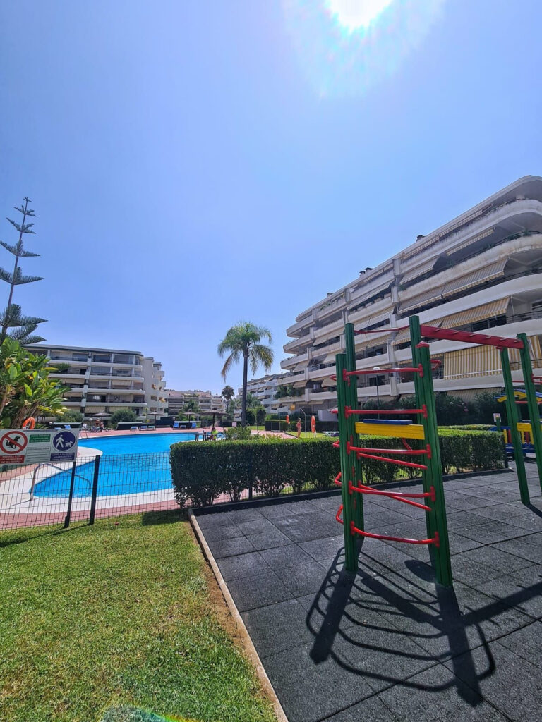 R4362514 | Penthouse Duplex in Guadalmina Alta – € 530,000 – 3 beds, 3 baths