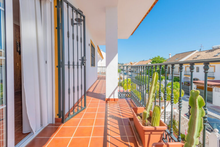 R4303345 | Townhouse in San Pedro de Alcántara – € 540,000 – 4 beds, 3 baths