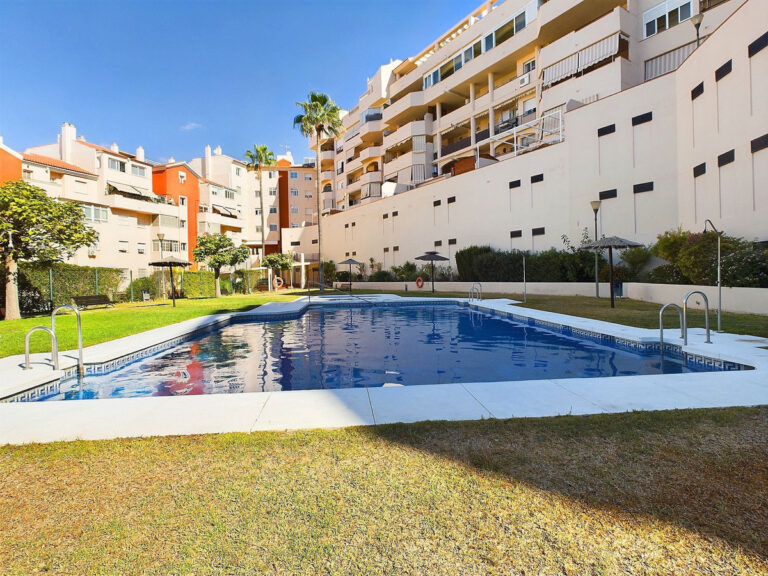 R4815007 | Penthouse in Estepona – € 549,900 – 3 beds, 2 baths