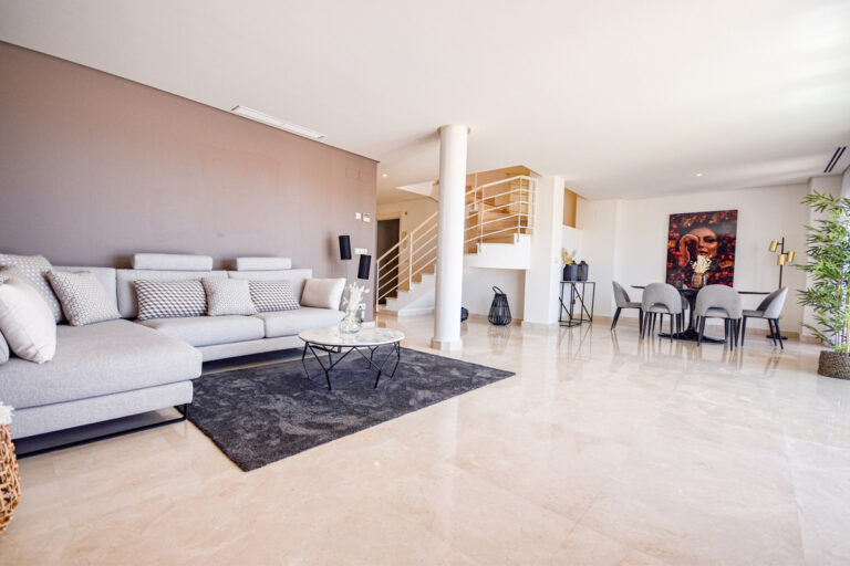 R4710052 | Penthouse in Nueva Andalucía – € 690,000 – 2 beds, 3.5 baths