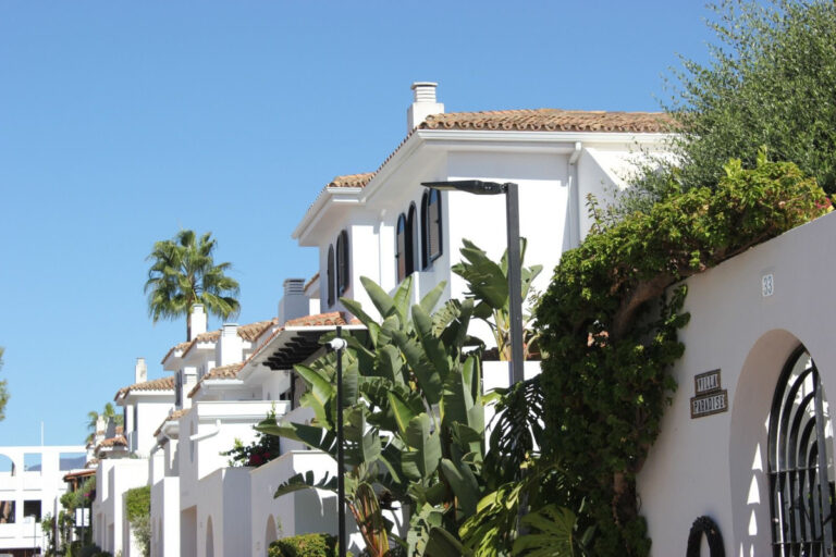 R4839100 | Townhouse in Estepona – € 530,000 – 3 beds, 3 baths