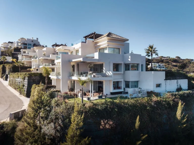 R4932115 | Duplex in Benahavís – € 995,000 – 3 beds, 3 baths