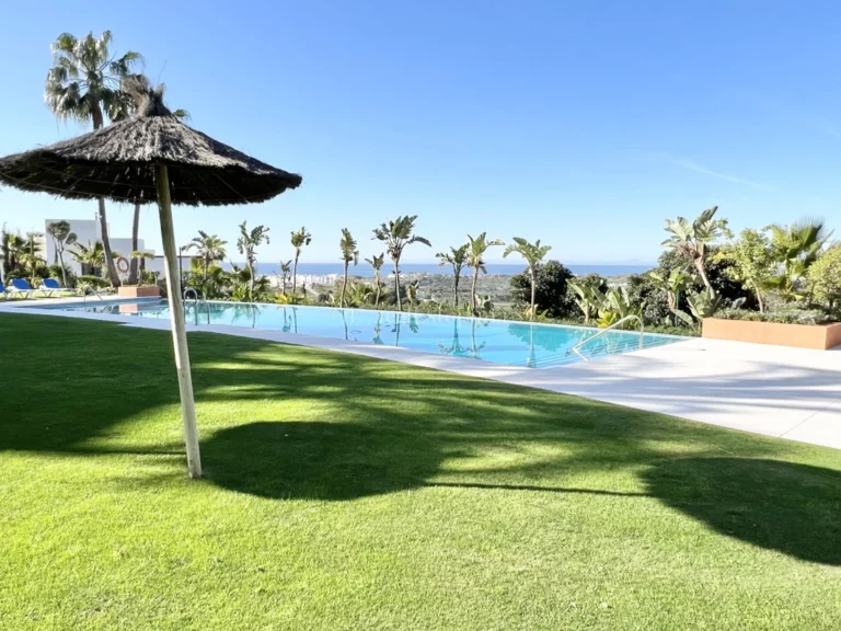 524-00001P | Ground Floor Apartment in Benahavis – € 585,000 – 2 beds, 2 baths