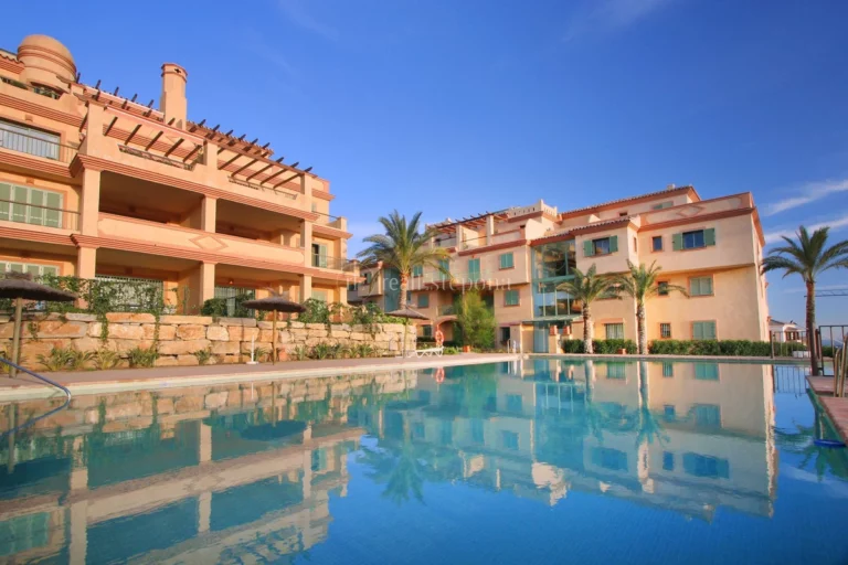 R4988002 | Penthouse in Benahavis – € 895,000 – 3 beds, 3 baths