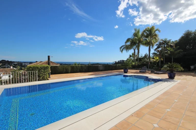 R5004541 | Detached Villa in Benahavís – € 3,250,000 – 3 beds, 3.5 baths