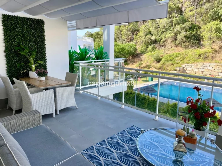 R4785358 | Middle Floor Apartment in Benahavís – € 655,000 – 3 beds, 2 baths
