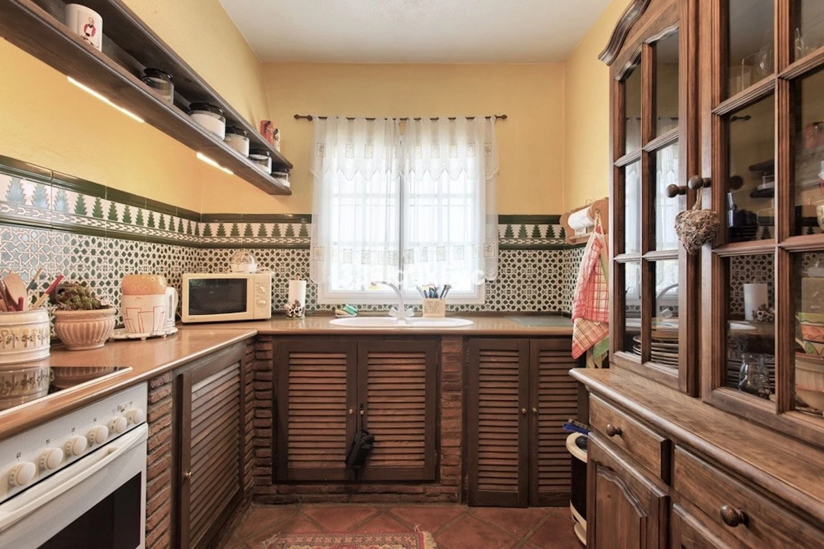 4-c23c0f86247804fa50226aecd8b0b2c8