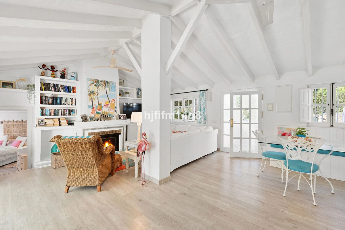 9-467d0cee5b725f3ef65f102a0c2e69c0