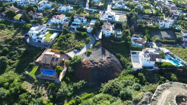 R5040814 | Residential Plot in Benahavís – € 700,000 – 0 beds, 0 baths