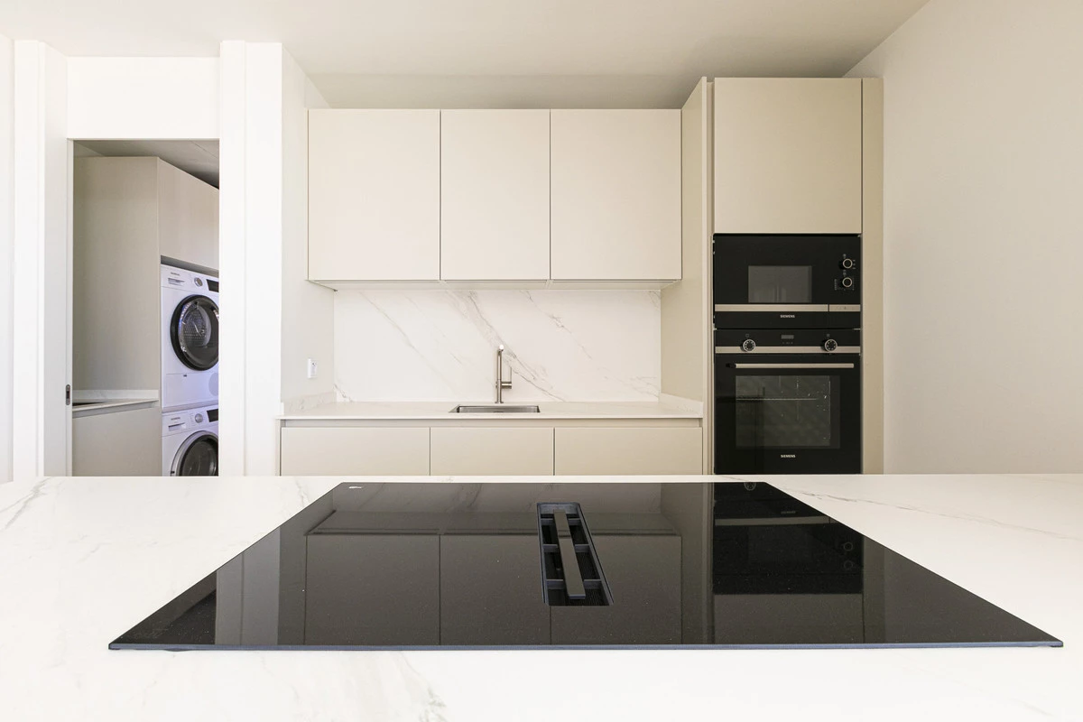 8-e64a9055bba3e77ac8aca3b893cdf826