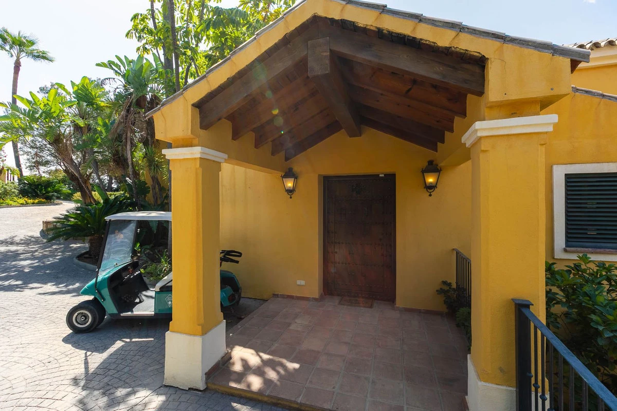 4-c23c0f86247804fa50226aecd8b0b2c8