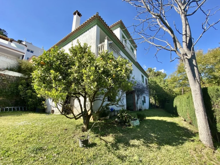 R4677088 | Detached Villa in Benahavís – € 950,000 – 4 beds, 2 baths