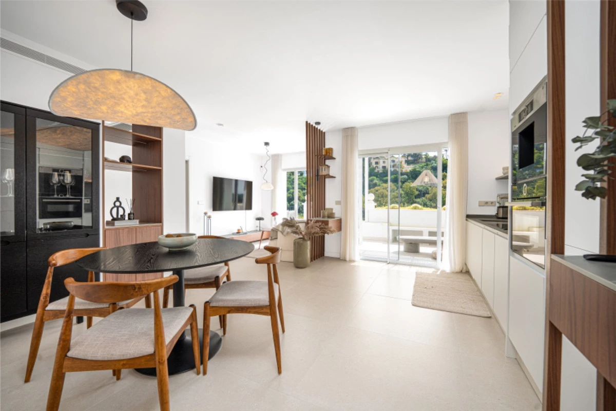 2-5bd7b9d04b45e33852eaf0ec6670150d