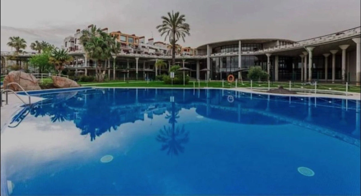 2-5bd7b9d04b45e33852eaf0ec6670150d