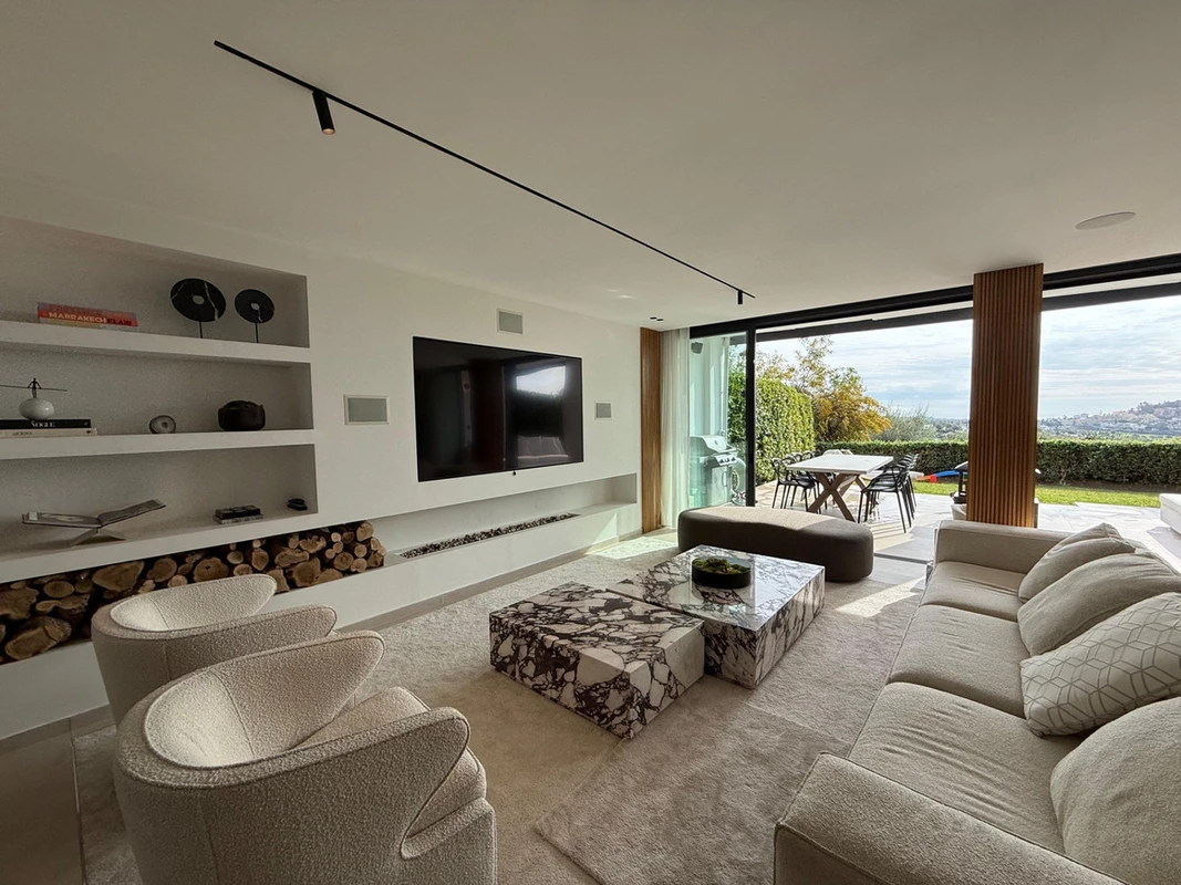 2-5bd7b9d04b45e33852eaf0ec6670150d