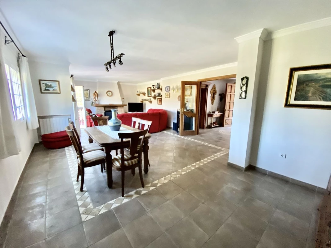 2-5bd7b9d04b45e33852eaf0ec6670150d