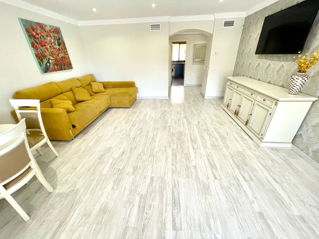 2-5bd7b9d04b45e33852eaf0ec6670150d