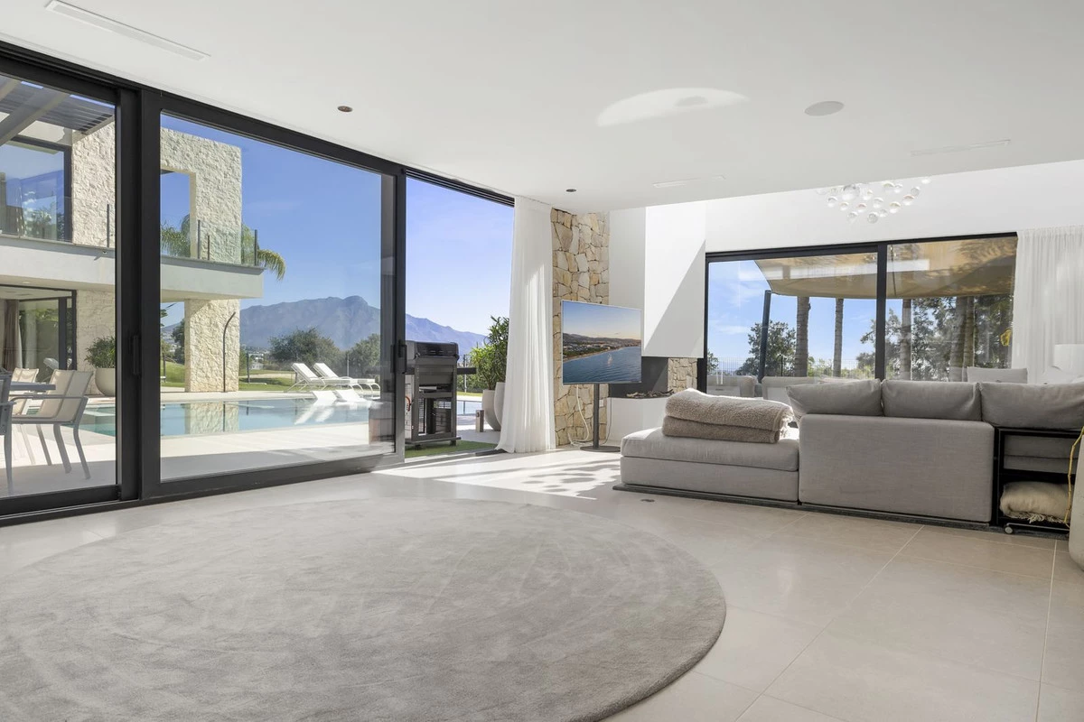 9-467d0cee5b725f3ef65f102a0c2e69c0