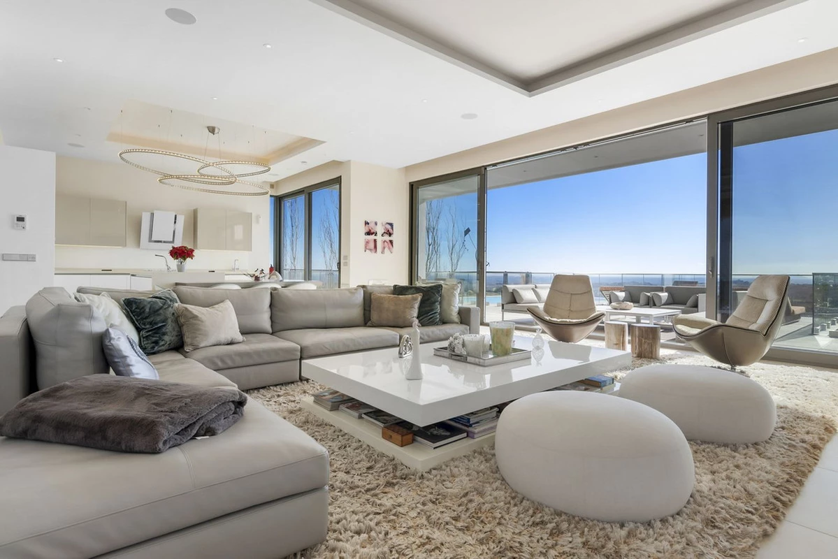 8-e64a9055bba3e77ac8aca3b893cdf826