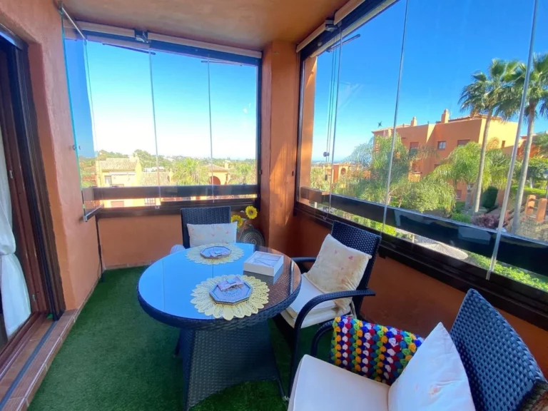 R5192002 | Middle Floor Apartment in Benahavís – € 519,000 – 3 beds, 2 baths