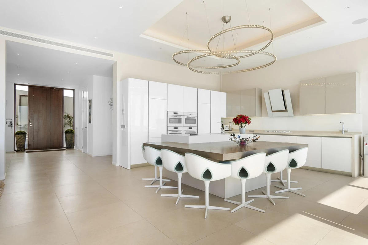 7-aa4cc561180b369757c0bb4af9886cd3