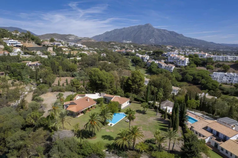 R4378351 | Detached Villa in Benahavís – € 3,900,000 – 4 beds, 4 baths