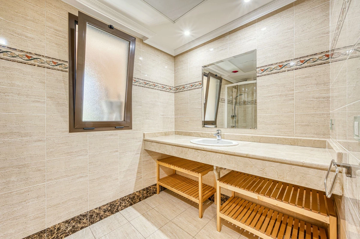 8-e64a9055bba3e77ac8aca3b893cdf826