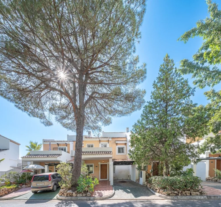 R5162461 | Townhouse in Benahavís – € 689,000 – 4 beds, 4 baths