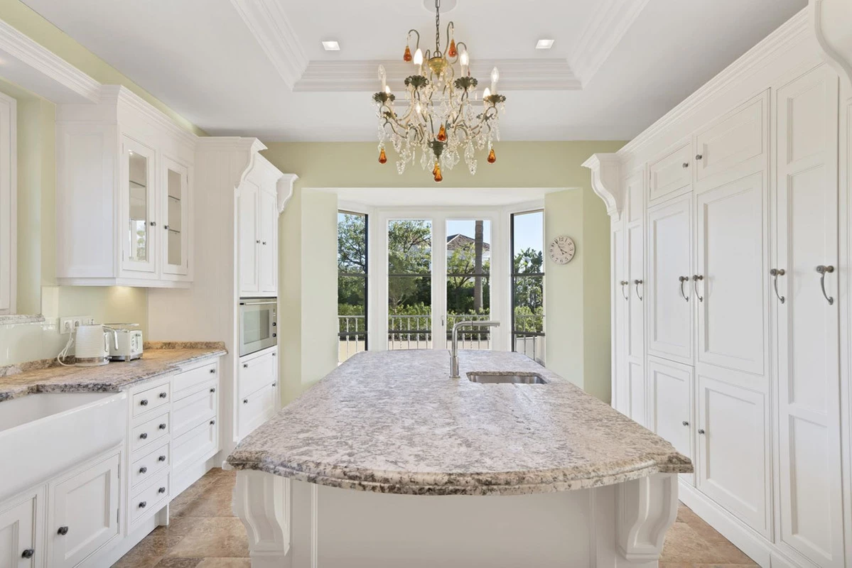 8-e64a9055bba3e77ac8aca3b893cdf826