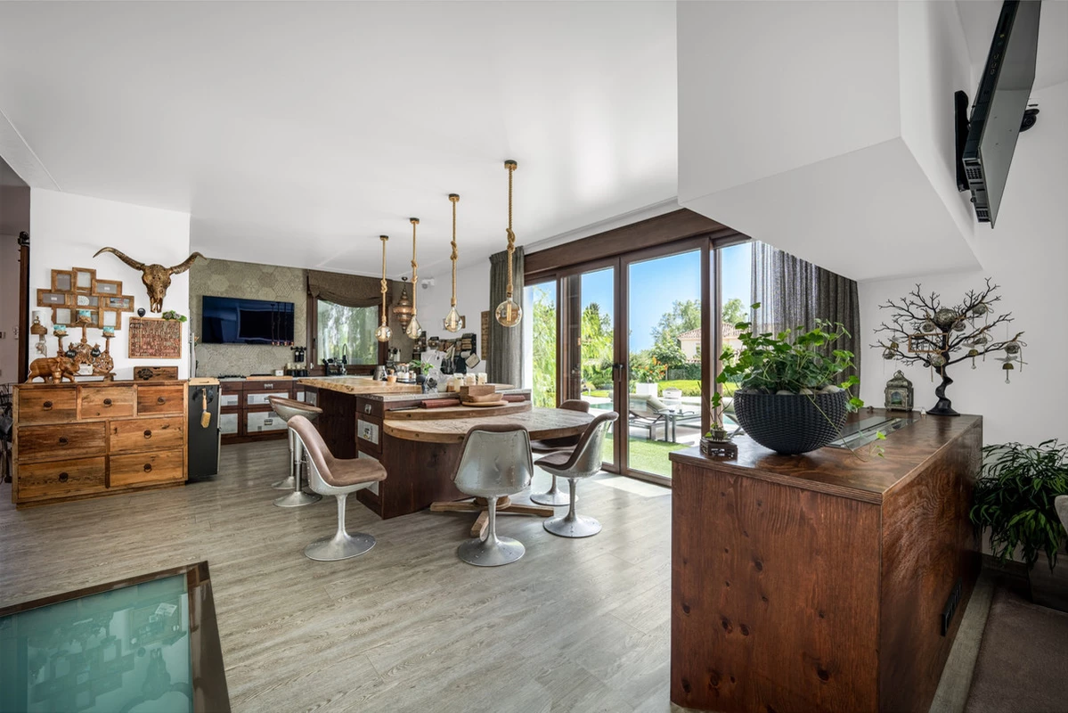 8-e64a9055bba3e77ac8aca3b893cdf826