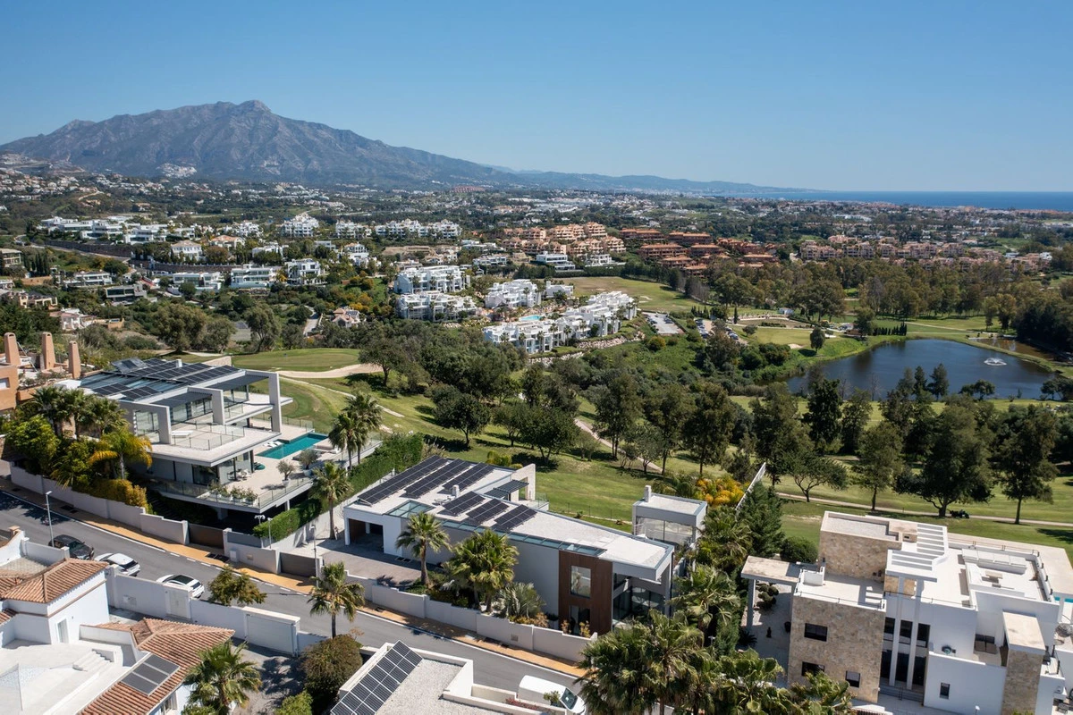 2-5bd7b9d04b45e33852eaf0ec6670150d