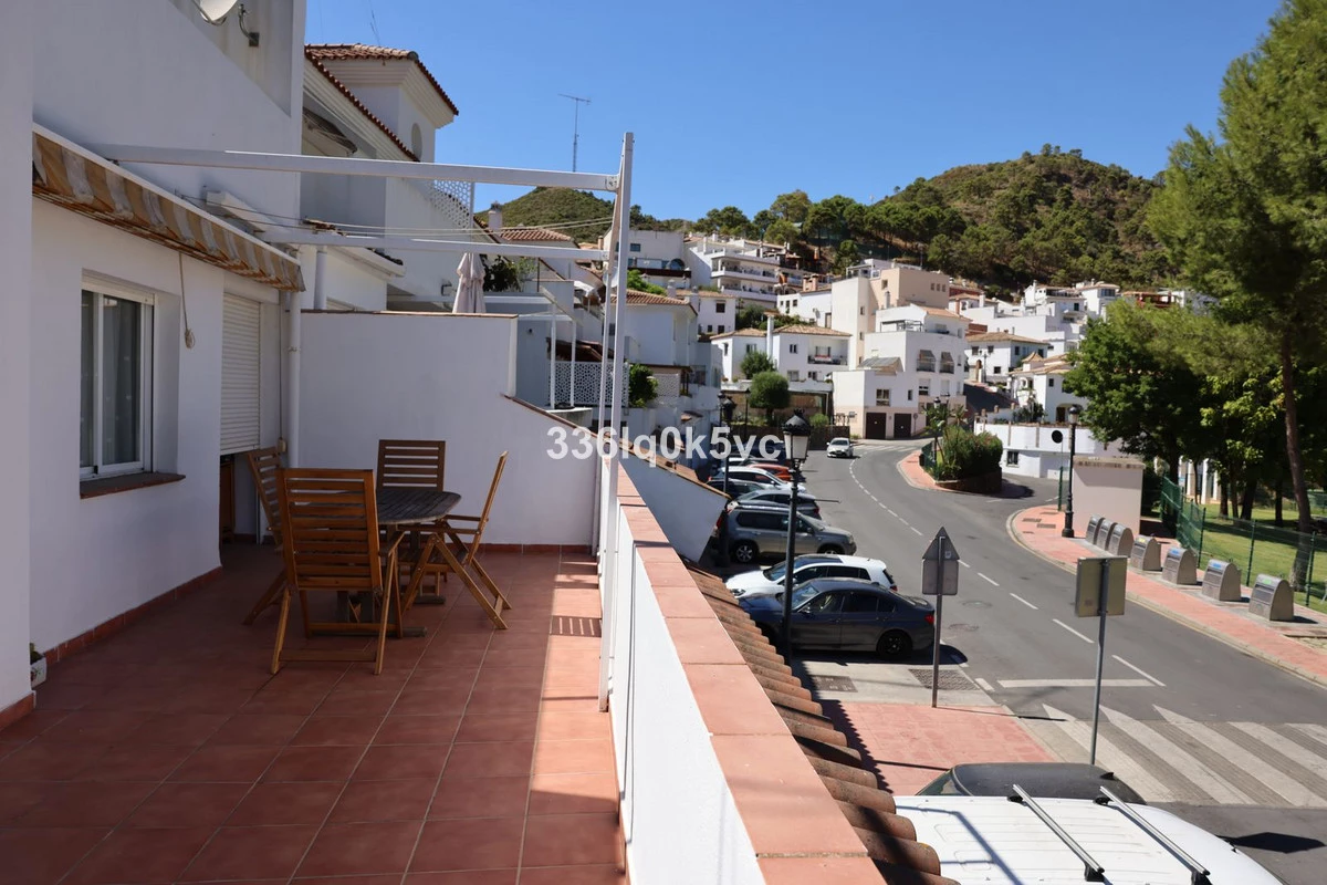 2-5bd7b9d04b45e33852eaf0ec6670150d