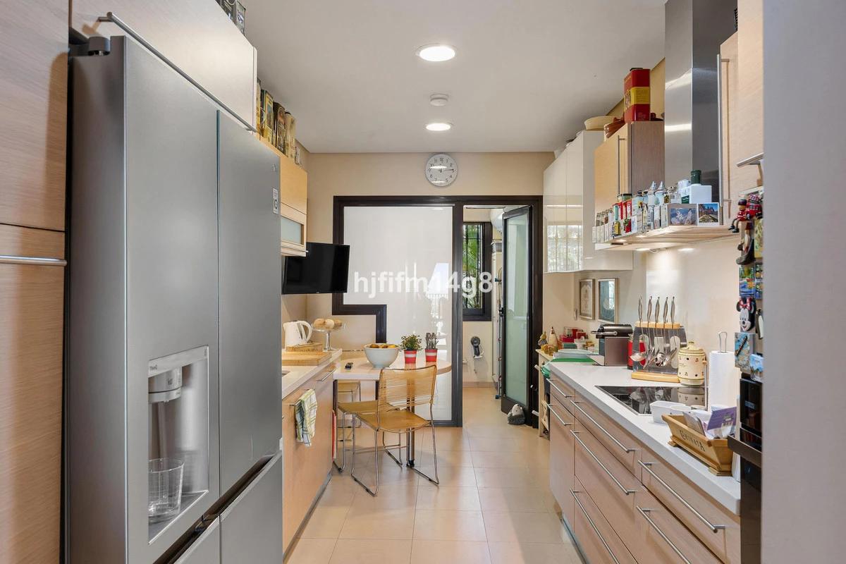 9-467d0cee5b725f3ef65f102a0c2e69c0